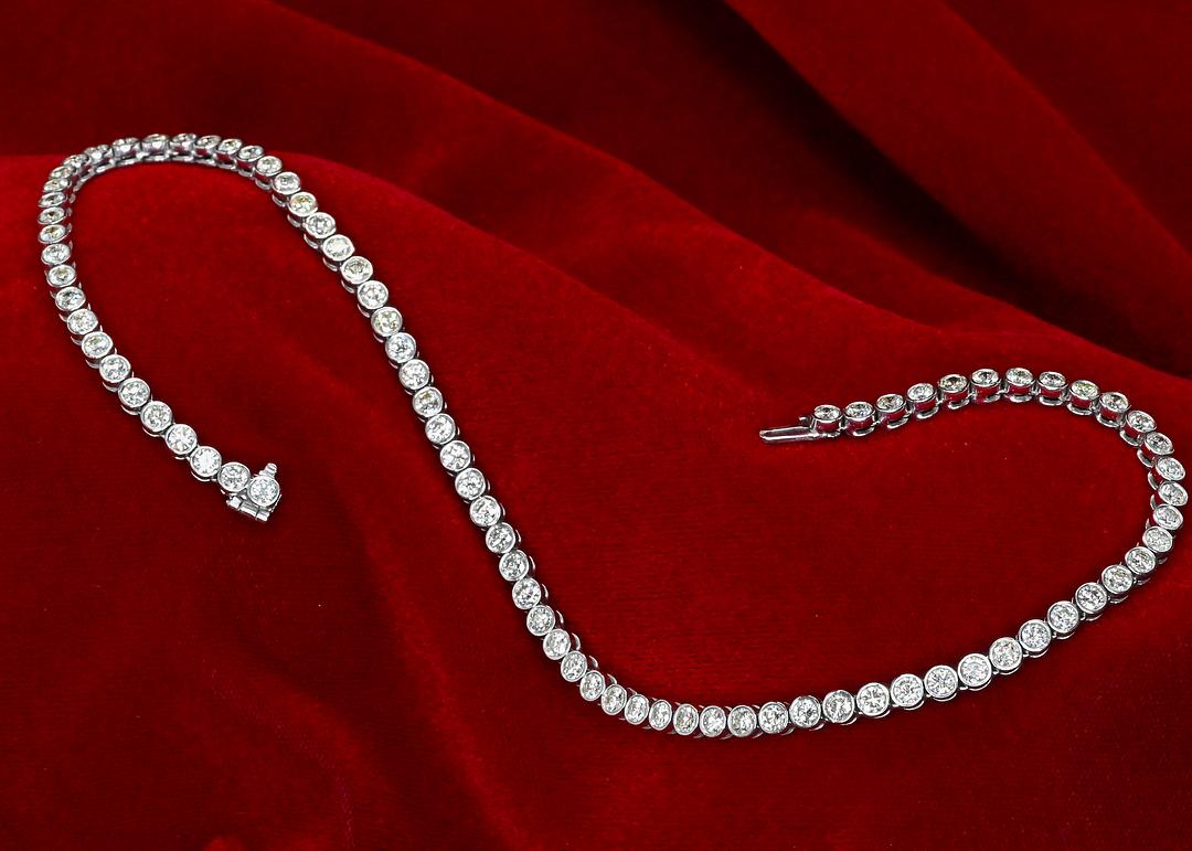 Bezel-Set Natural Diamond Choker Necklace thumbnail 4