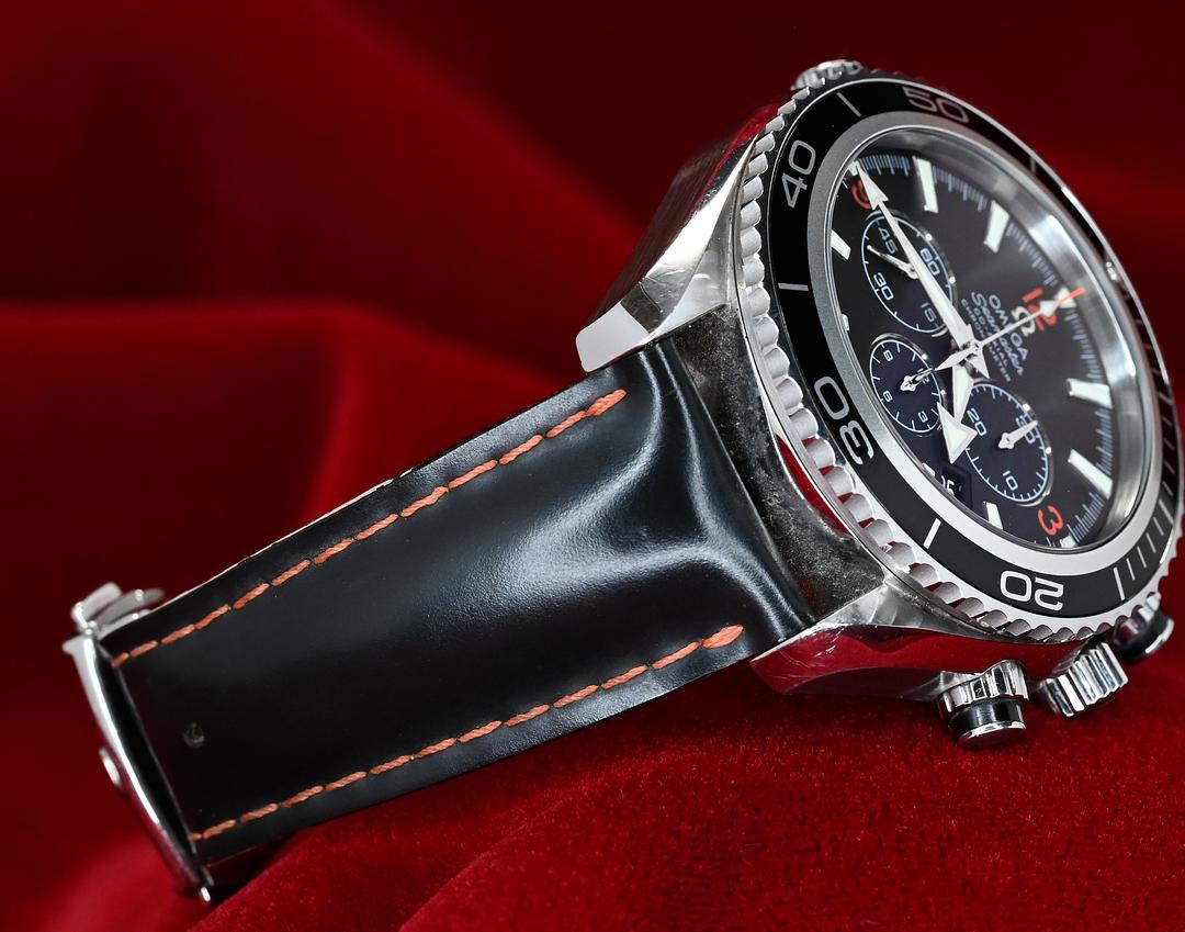Omega Seamaster Planet Ocean Chronograph thumbnail 5